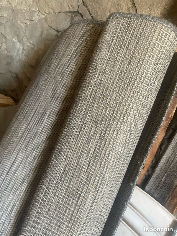 Lit fer forger blanc et tapis ikea (image 2)