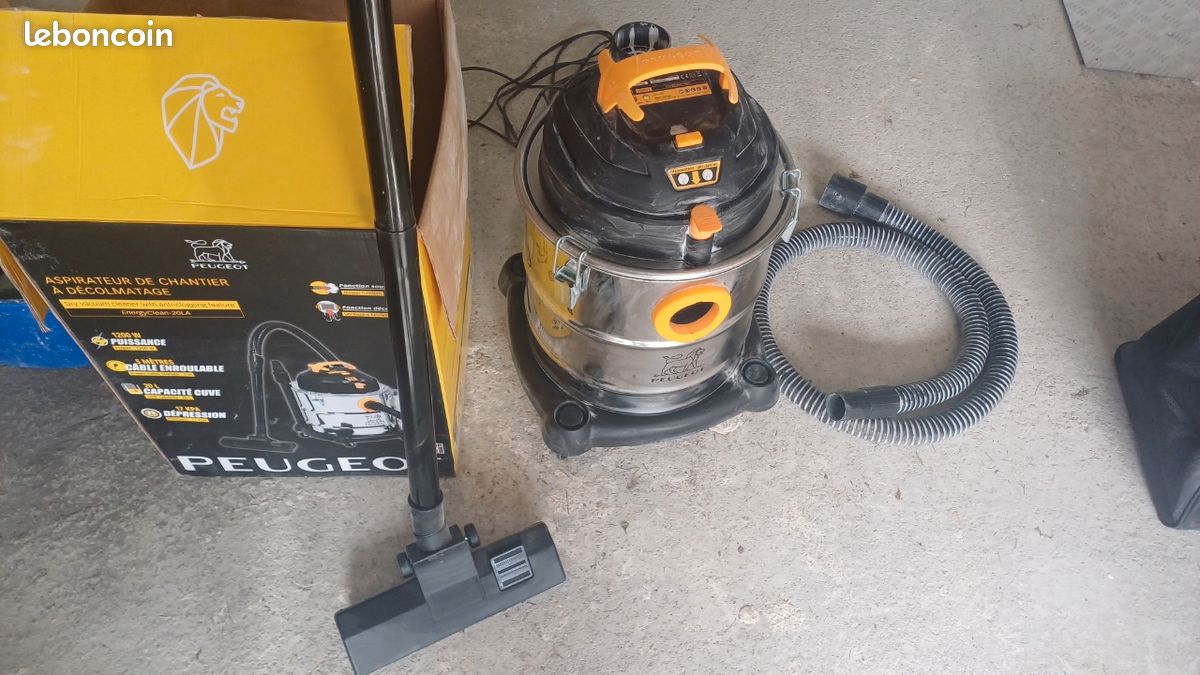 Ponceuse girafe Peugeot et aspirateur Bricolage