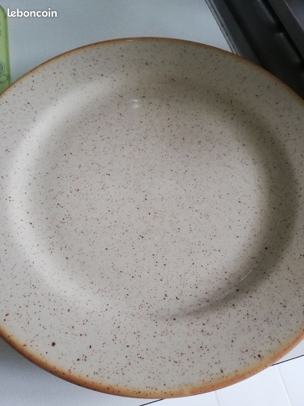 Assiettes grège moucheté (image 3)
