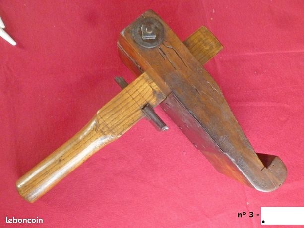 OUTIL ANCIEN TONNELIER ,Trètoire ou Chien du 19éme forgé 55 cm EUR 16