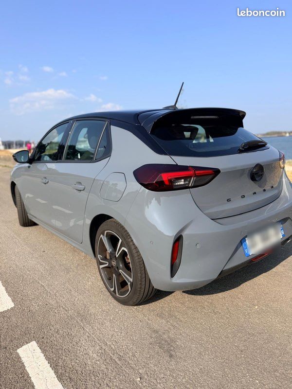 Opel corsa à.2 GS automatique (image 2)