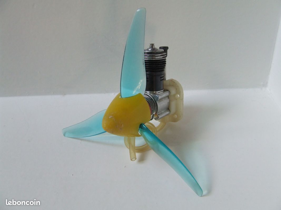 Aéromodélisme : Moteur thermique Cox Babe Bee 049 (Neuf) pour Avion Planeur RC - Modélisme