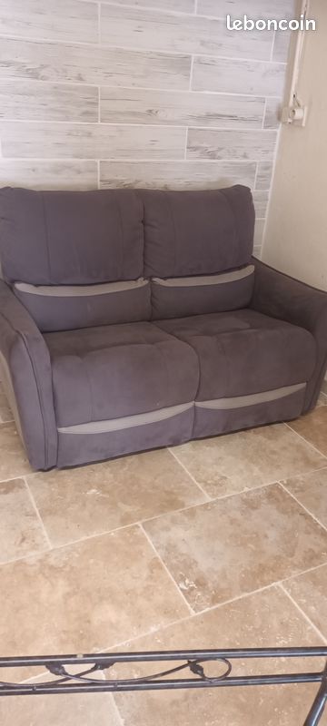 Banquette (image 1)