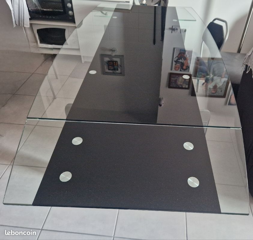 Table (image 4)