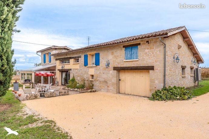Maison 6 pièces 216 m²