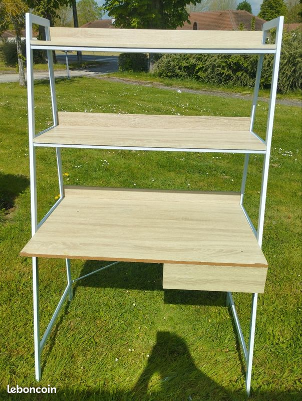 Bureau (image 1)