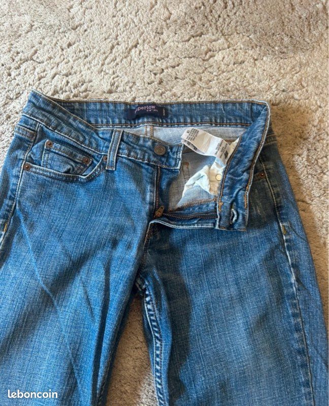(522) Levi's 518 Jean femme évasée bleu taille W24 L30 (image 2)
