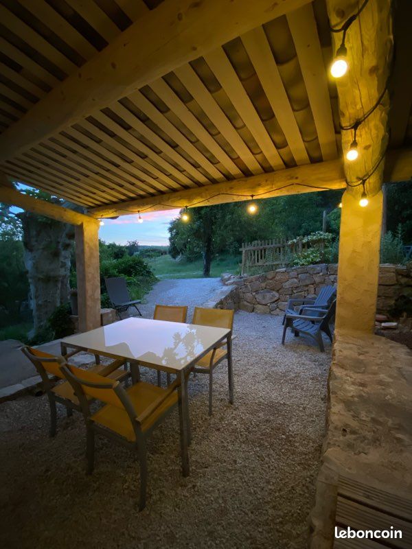 A la campagne entre Verdon et Mer dans ancienne bastide provençale 2 pers (image 5)