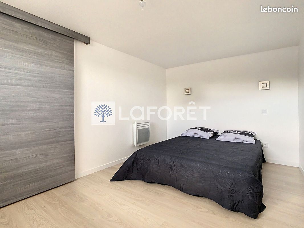 Pavillon 6 pièces 87 m² - Thouars 79100 (image principale 14)