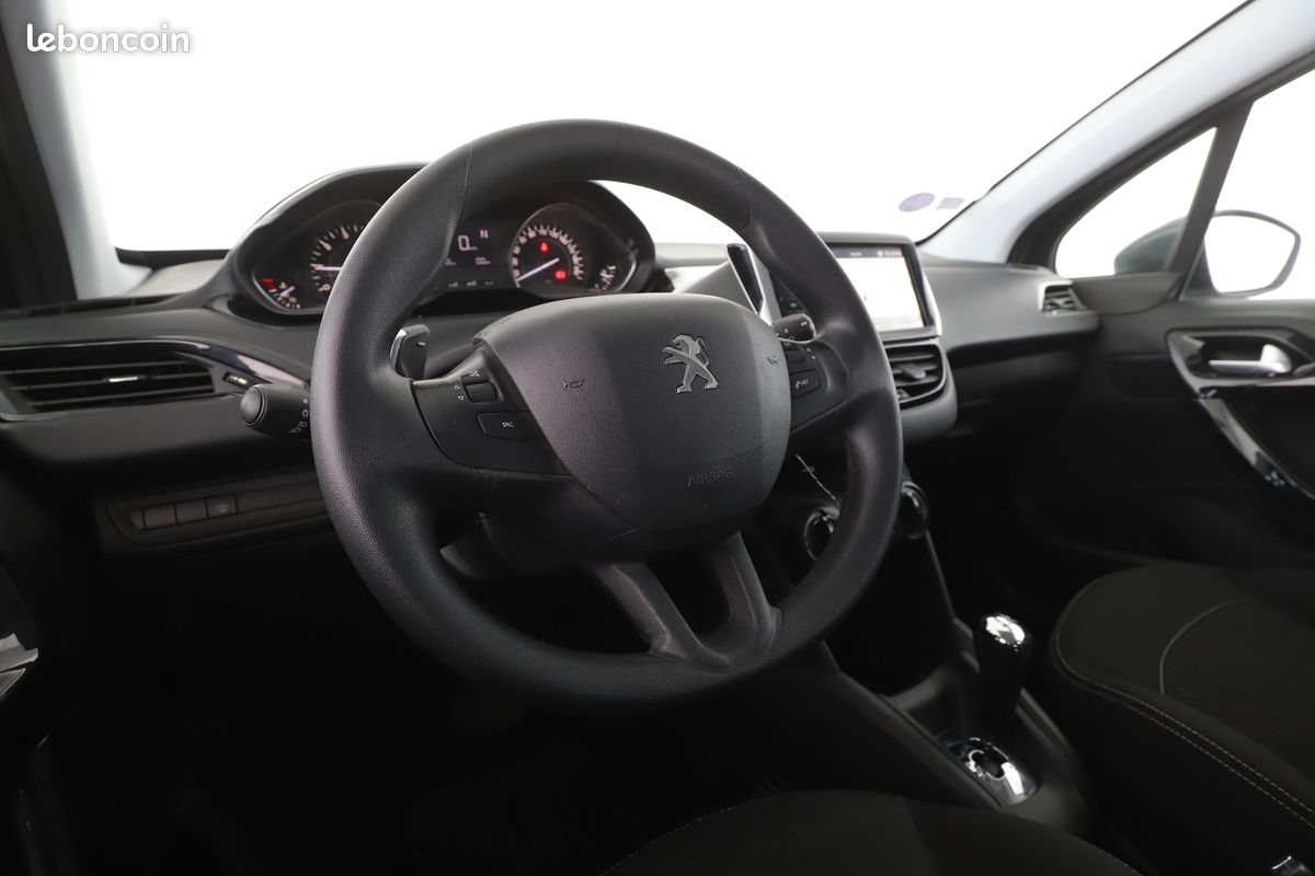 Peugeot 208 1.2 PureTech Active ETG5 5P 82 ch (image 6)