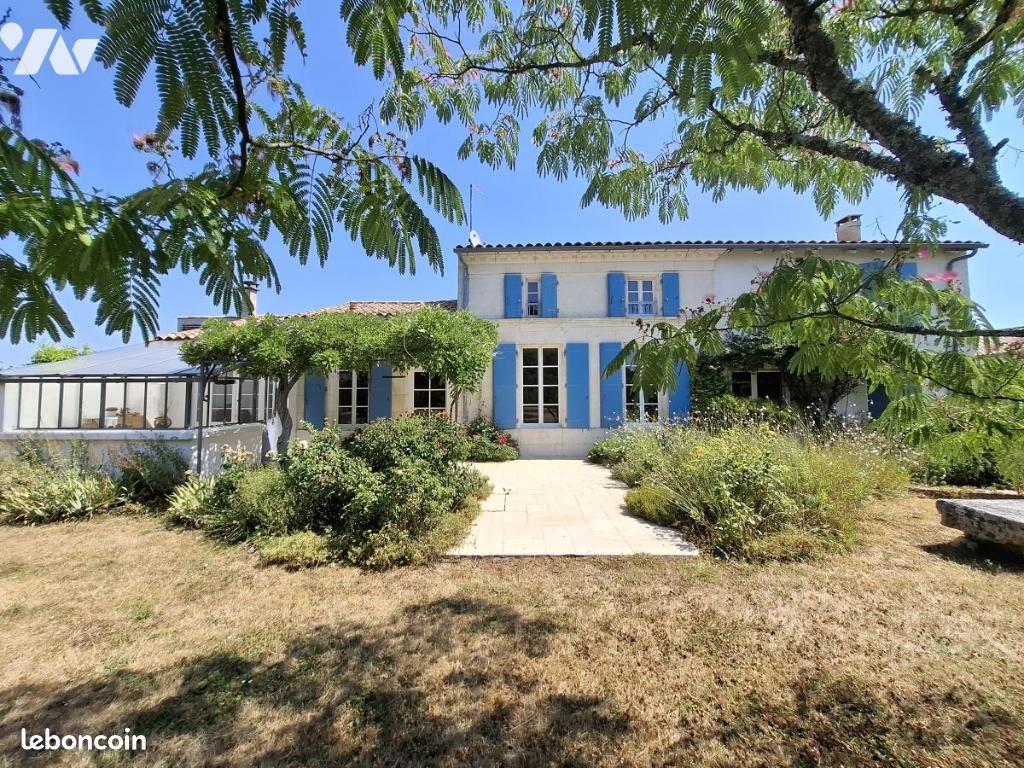 Maison 7 pièces 190 m² · à Fontcouverte · 190 m² · 455 000 €
