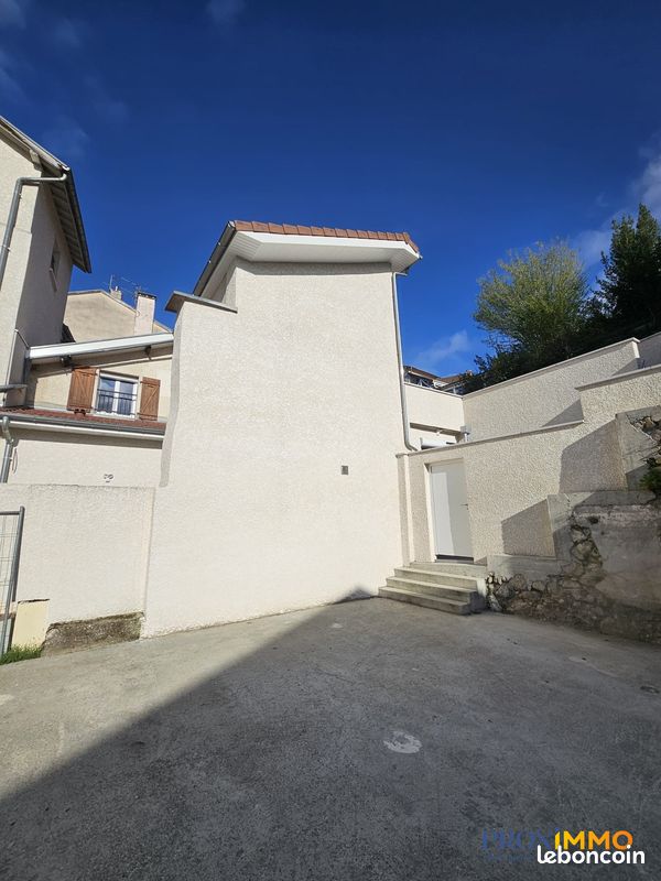 Maison 4 pièces 106 m² · à Voiron · 106 m² · 1 400 €/mois