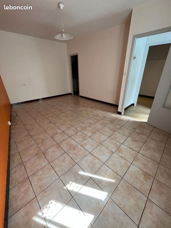 Appartement 1 pièce 32 m² · à Poitiers · 32 m² · 370 €/mois