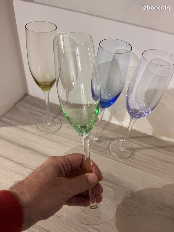Lot de 4 grandes flûtes à champagne (image 4)