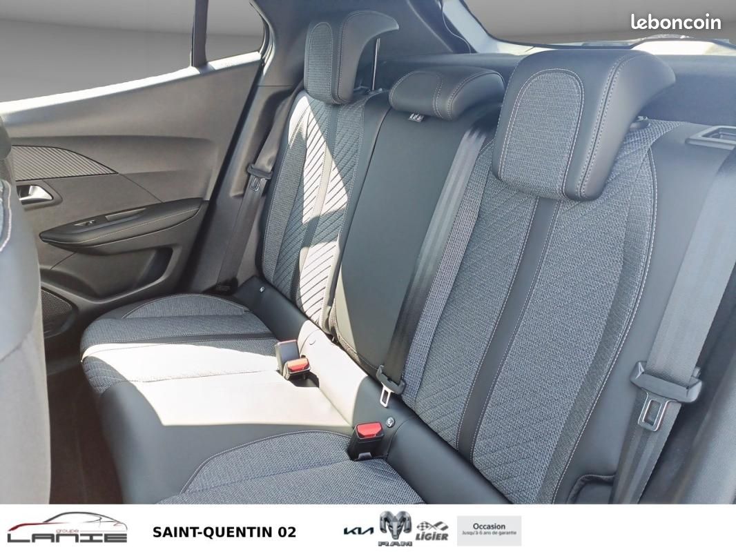 Peugeot 2008 PureTech 130 S&S EAT8 Allure (image 6)