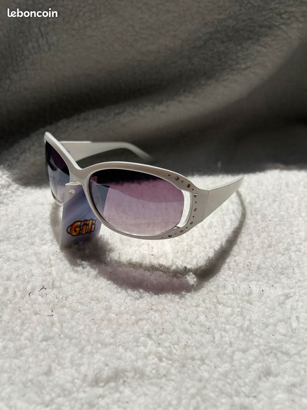 Lunette de soleil marque Gil (image 1)
