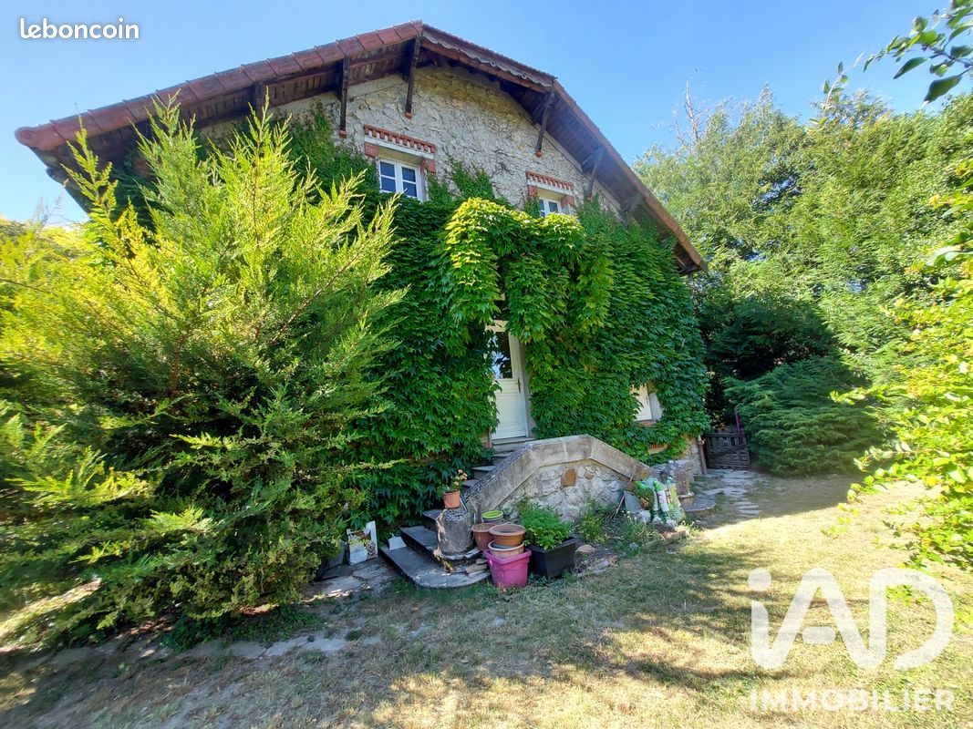 Maison 5 pièces 161 m² · à Villecerf · 161 m² · 307 000 €