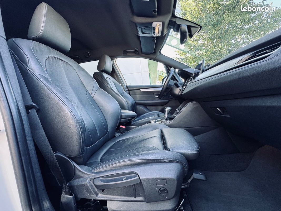 BMW SERIE 2 Active Tourer 1.5L 220CH 225 xe M Sport + SIEGES CHAUFFANTS + AFFICHAGE TETE HAUTE + HARMAN KARDON + CAMERA DE RECUL + GARANTIE 12 MOIS (image 14)