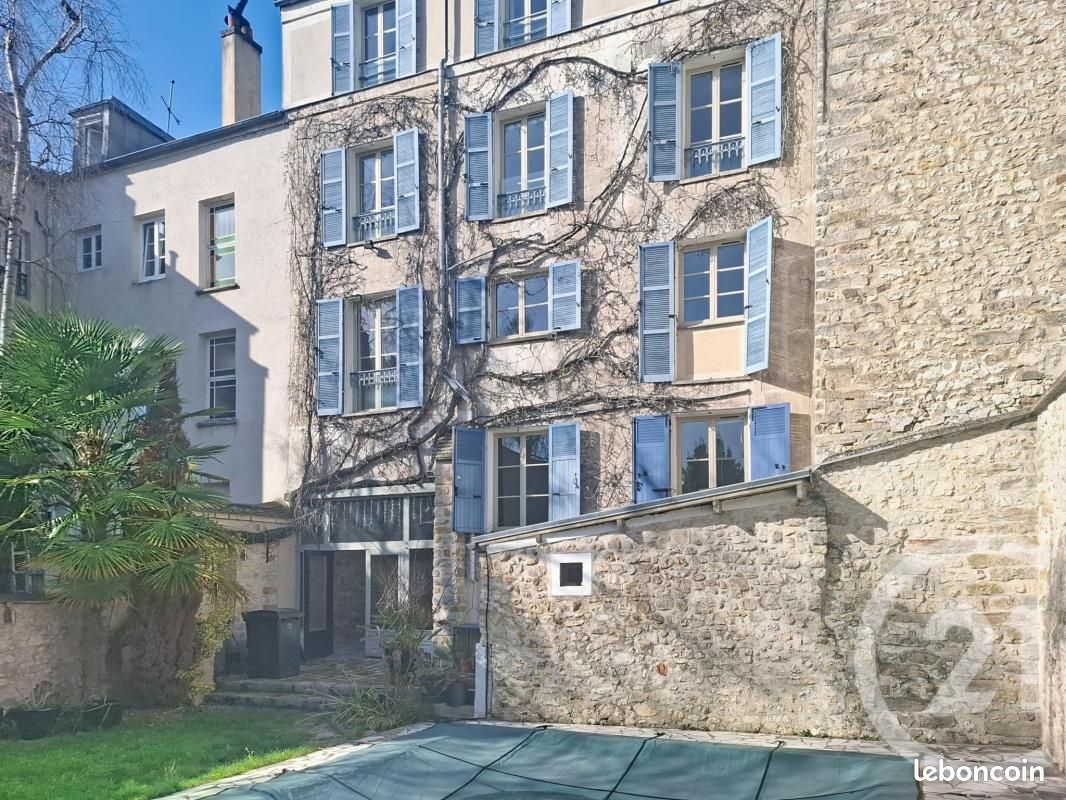Maison 10 pièces 221 m² · à Melun · 221 m² · 585 000 €