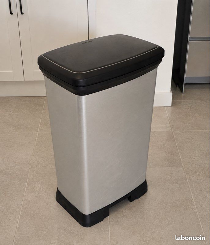 Poubelle à pedale 50 l (image 1)