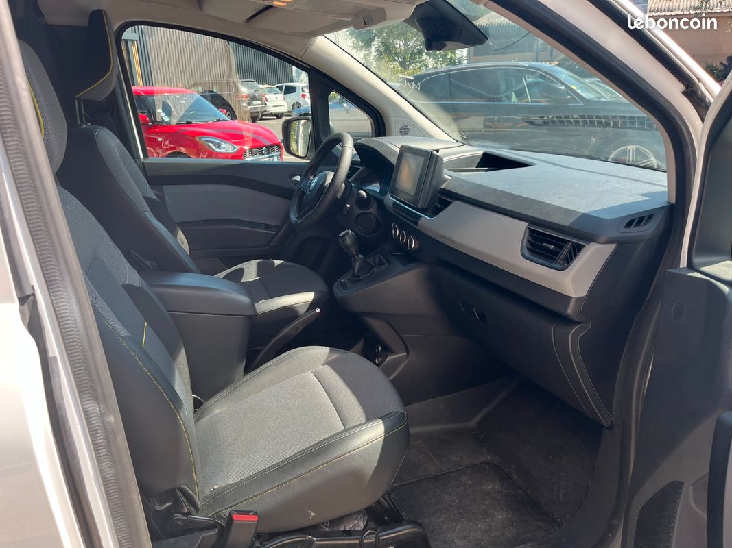 RENAULT KANGOO VAN 1.5 BLUEDCI 95CH EXTRA SESAME-OUVRE-TOI - CAMERA DE RECUL - GPs (image 29)