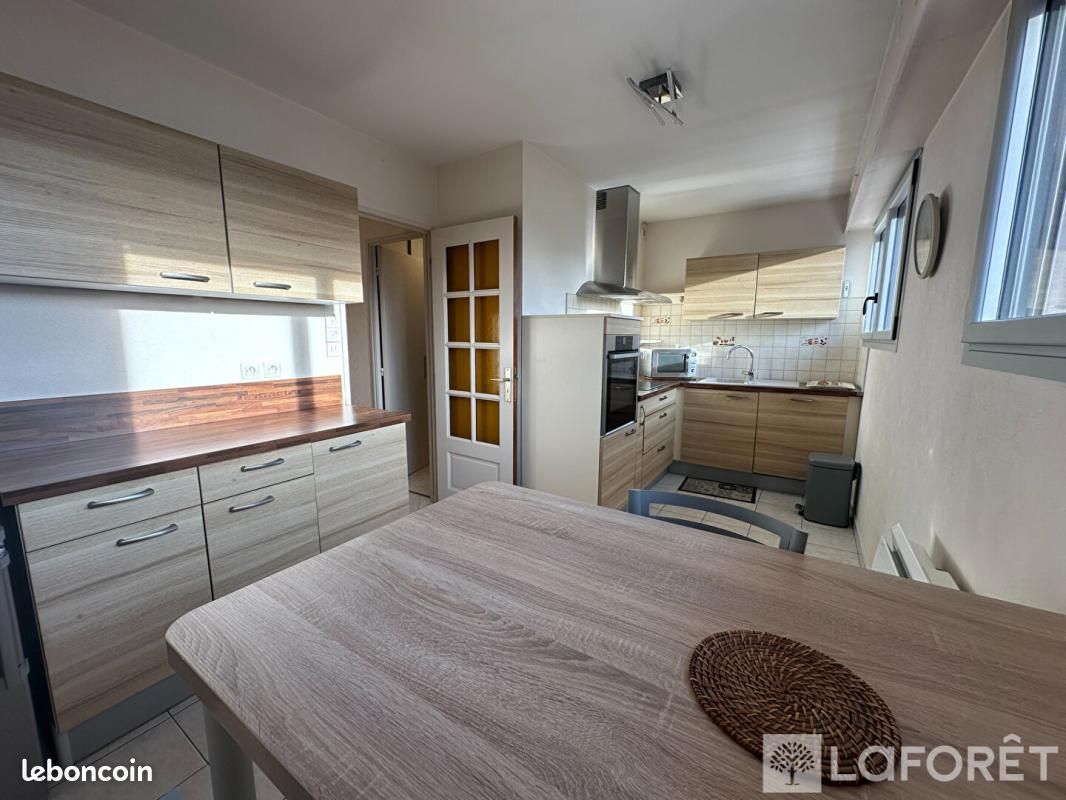 Appartement a louer pontarlier - 3 pièce(s) - 88 m2 - Surfyn