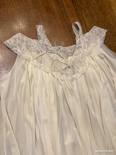 Chemise De Nuit Vintage Brodée - Dentelle Et Broderies Début 20ème - Taille M - Très Bon état