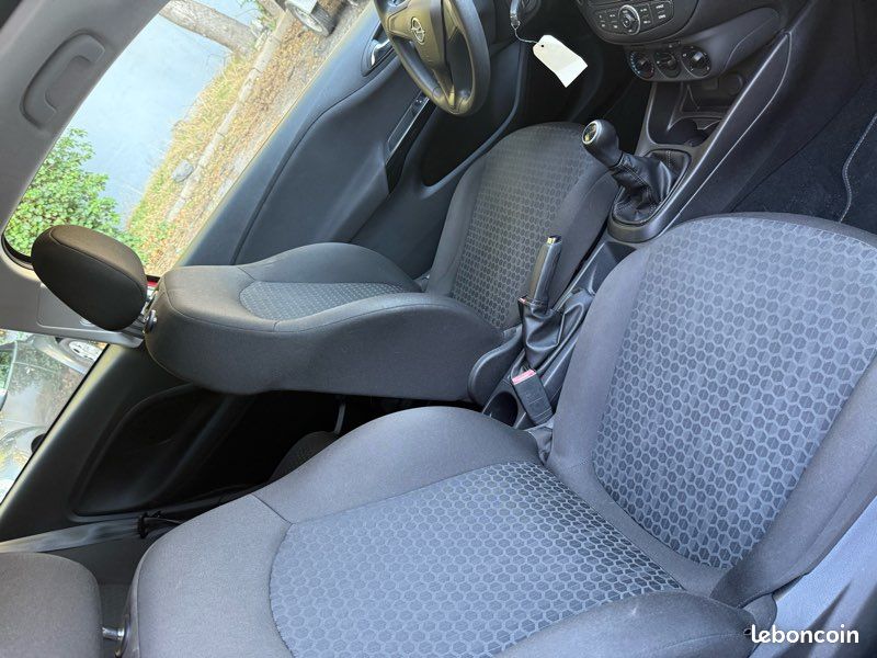 Opel Corsa 1.2 70 CH Essentia 2016 69000 km (image 9)