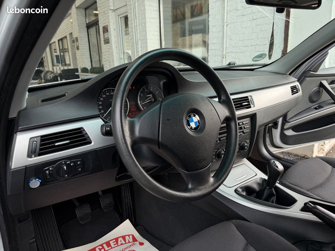 BMW 320i 150Ch *CARNET à Jour Ess + GPL (image 7)