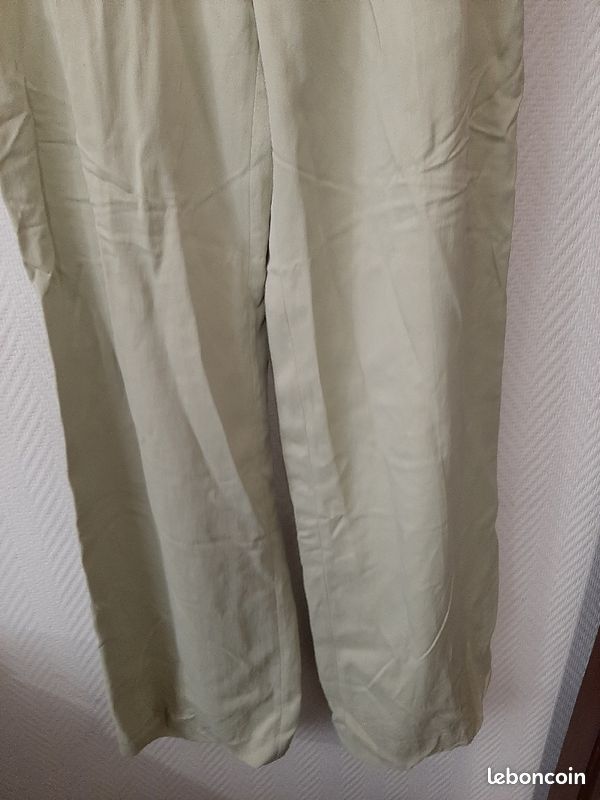 Un pantalon AMAZONE TAILLE 38 EN EXCELLENT ÉTAT COULEUR VERT (image 2)