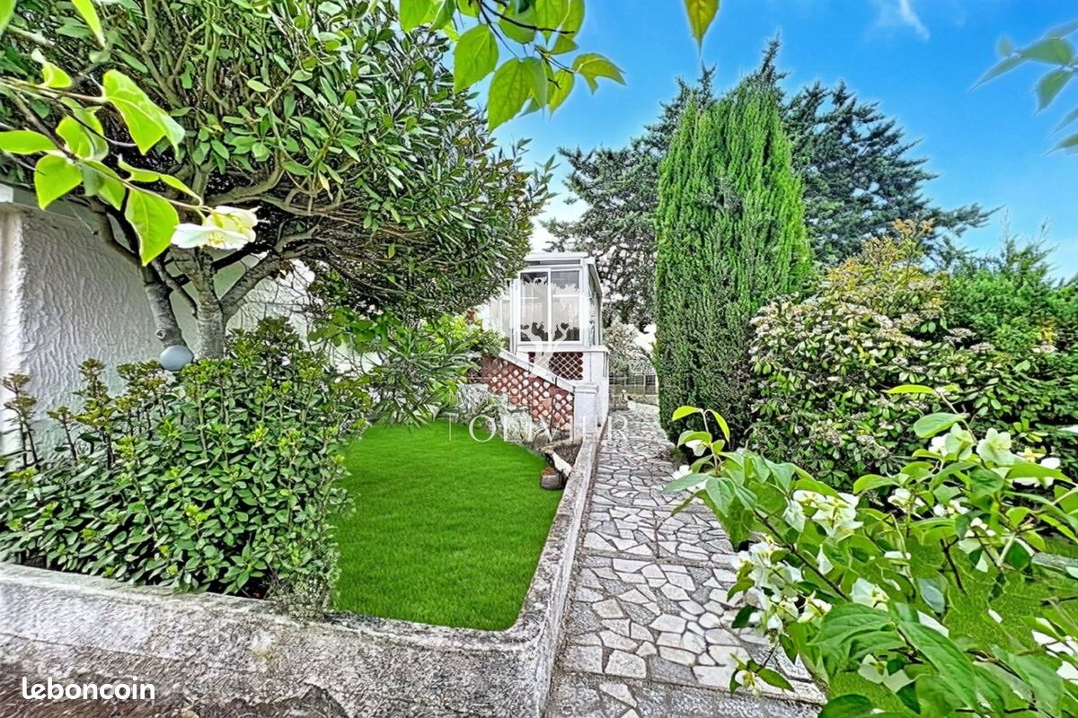 Maison 5 pièces 94 m² · à Apt · 94 m² · 275 600 €