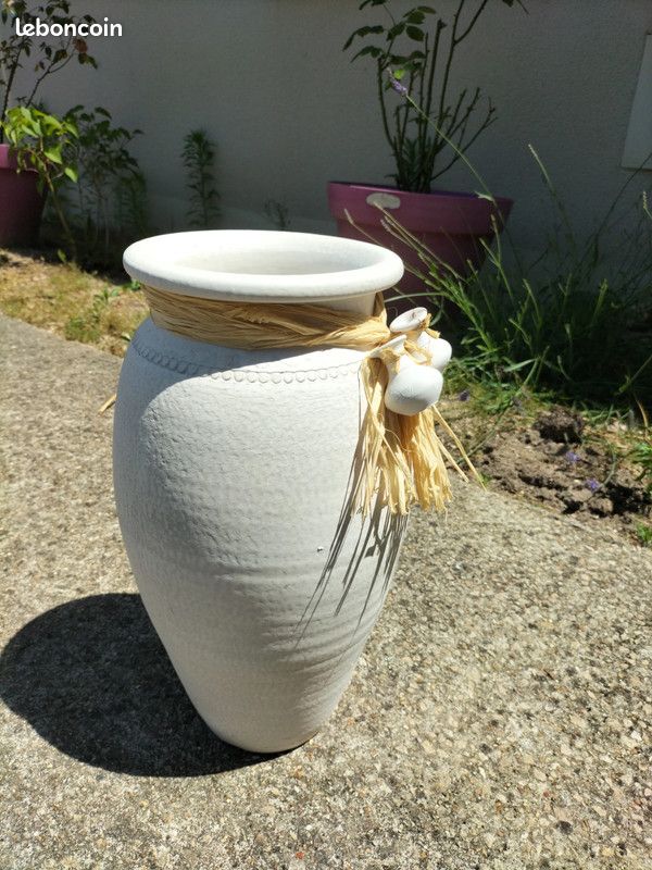 Vase céramique percé avec couvercle - MON JOLI VASE