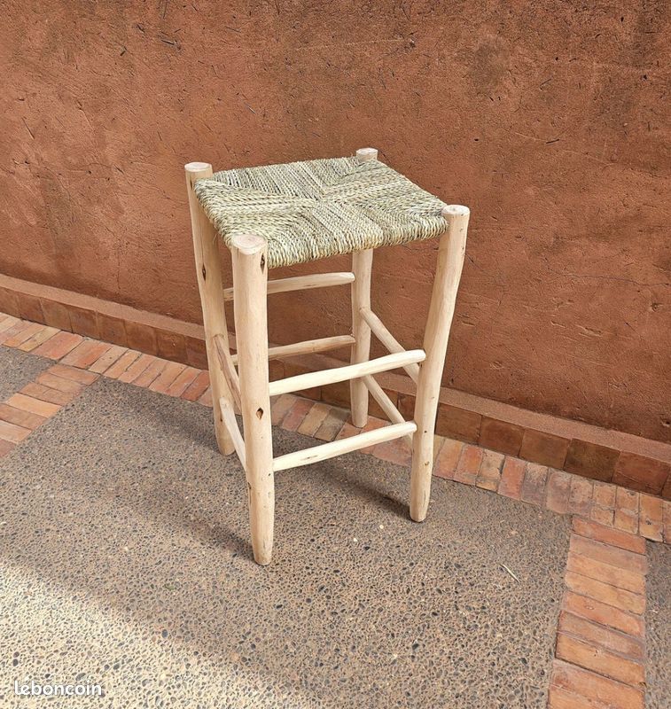Tabouret de bar marocain sans dossier avec cordon en feuilles de palmier (image 5)