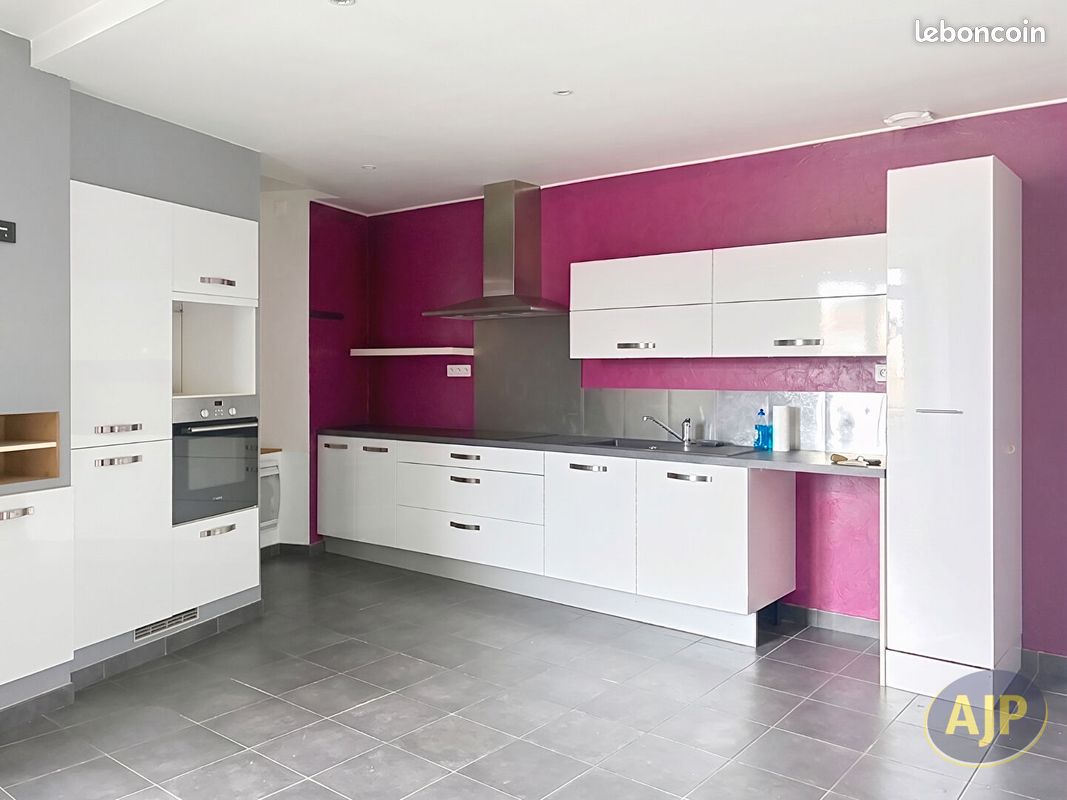 Appartement 5 pièces 103 m² · à Sèvremoine · 103 m² · 750 €/mois