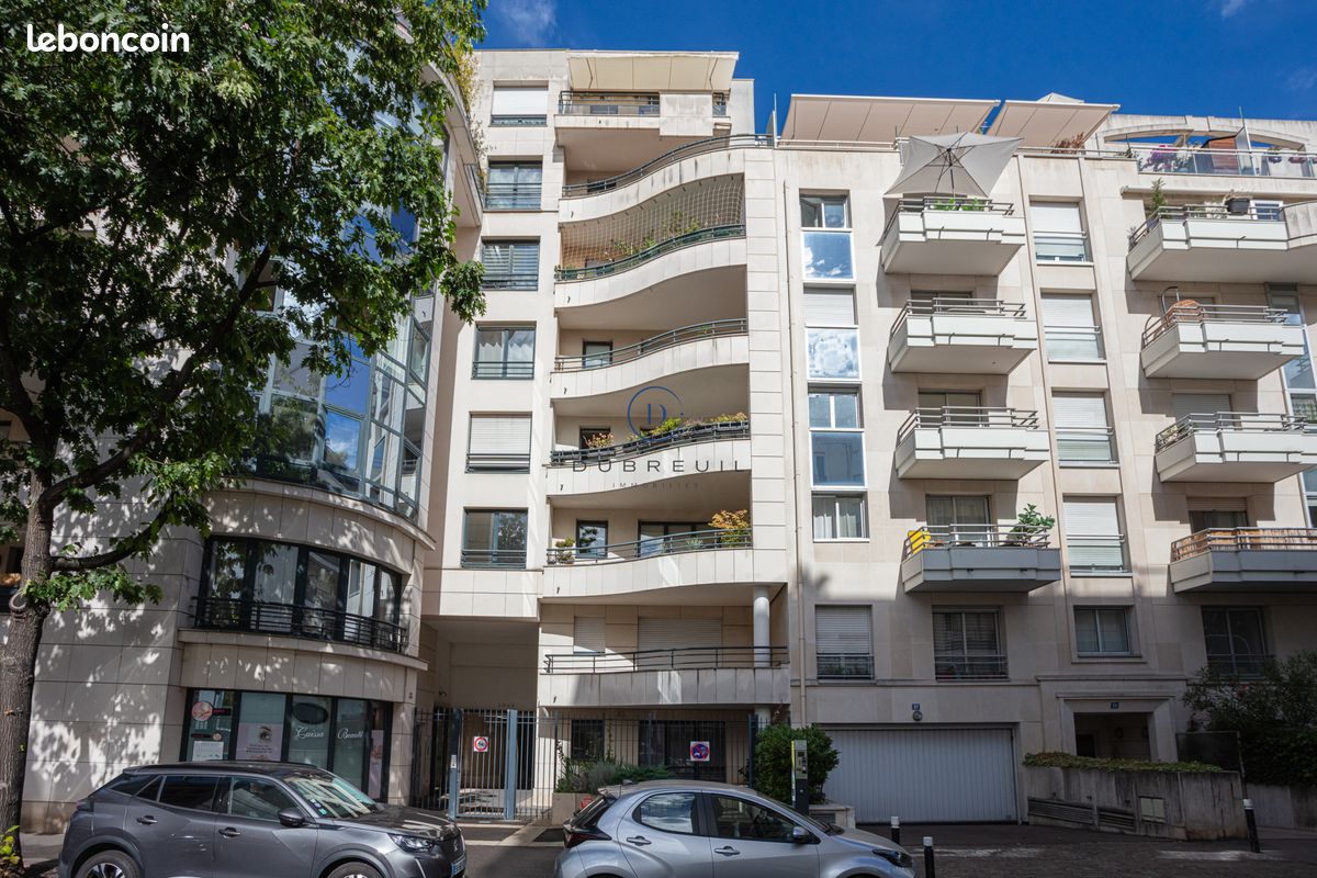 Appartement 3 pièces 71 m² · à Courbevoie · 71 m² · 530 000 €