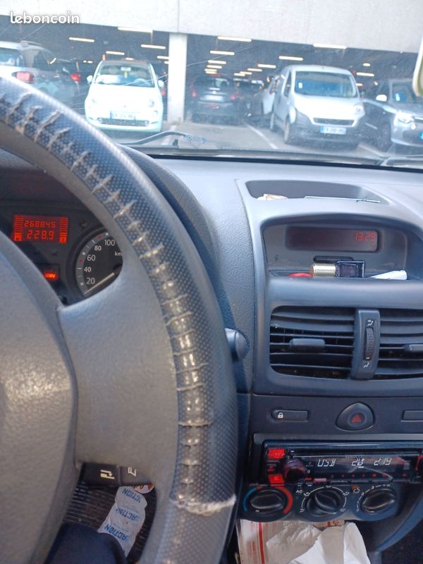 Clio 1.5 diesel (image 1)