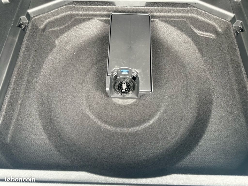 Peugeot 3008 1.5 BLUEHDI 130CH S&S GT EAT8 (image 18)