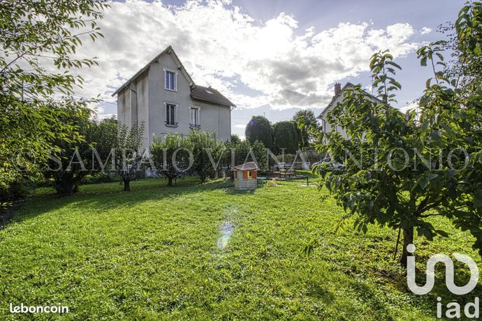 Maison 8 pièces 140 m²