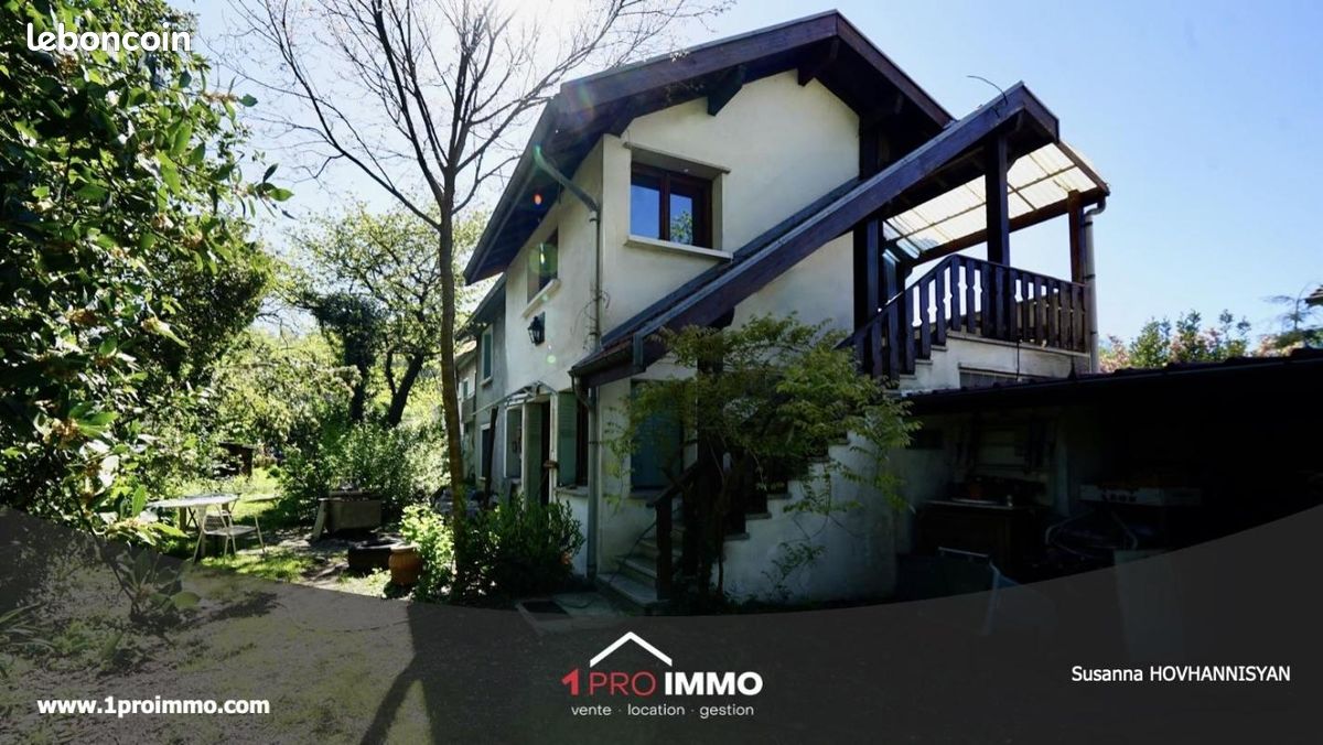 Maison 9 pièces 184 m² · à Échirolles · 184 m² · 320 000 €