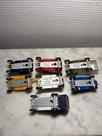 DINKY TOYS : Ensemble de 3 camions/utilitaires, échelle 1/43ème DINKY TOYS : Ensemble de 3 camions/utilitaires, échelle 1/43ème