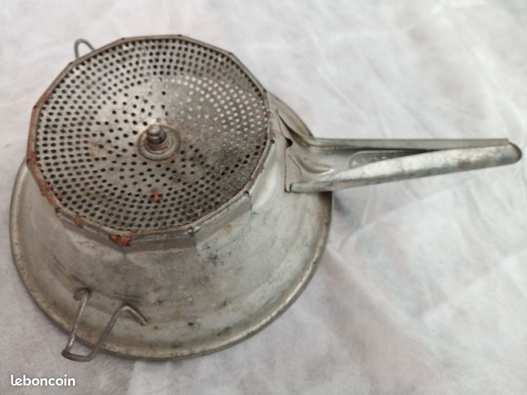 Moulin à légumes numéro 2 collector diamètre 24 cm (image 3)