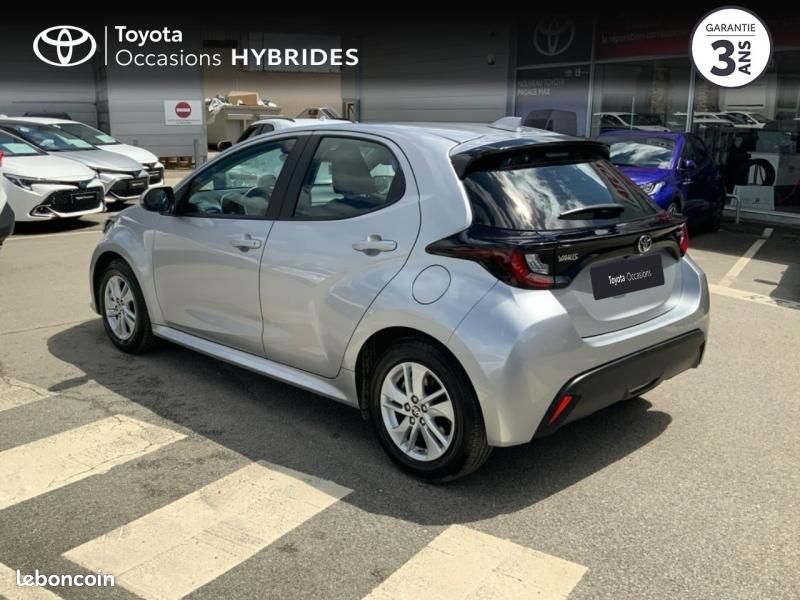 Toyota Yaris 116h Dynamic Business 5p MC24 (image 2)