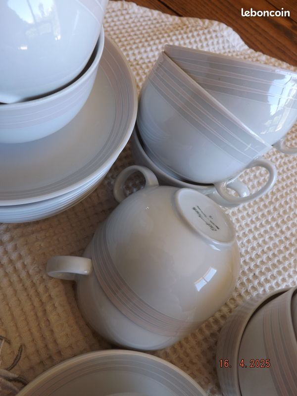 Service à café en porcelaine (image 6)