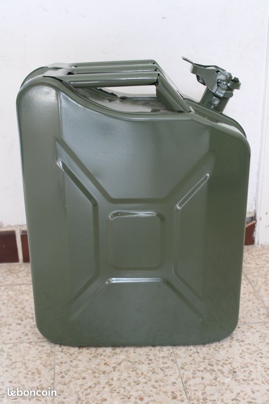 Carmotion Porte-Jerrican Métal 20 L – Support Robuste Pour Voiture, 4x4, Tracteur, Remorque – Fixation Hayon Ou Châssis