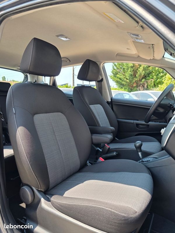 Kia Venga — 1.6i 125 Edition 7 Boite Automatique & Crit'Air1 (image 7)