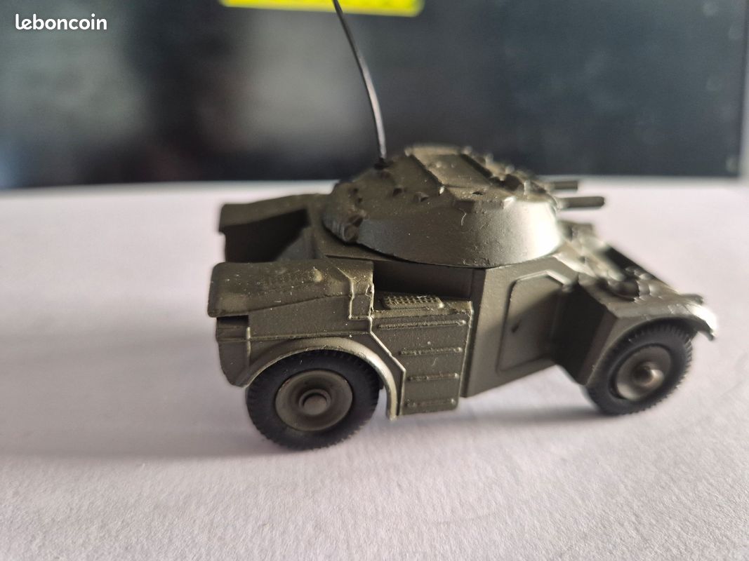 Miniature Dinky Toys – Panhard AML 814 – Voiture Militaire Ancienne