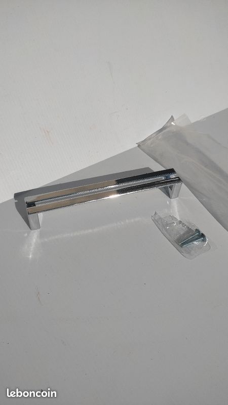Poignée de meuble acier chromée (image 16)