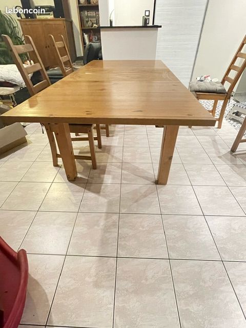 A vendre table et 4 chaises (image 4)