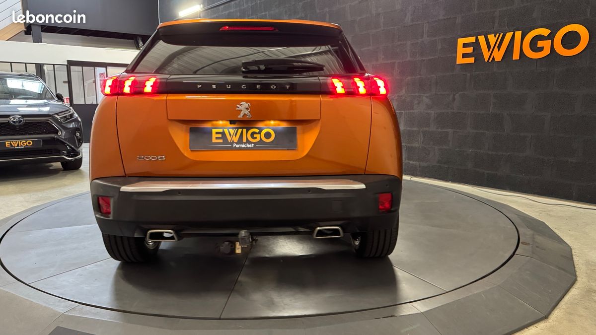 PEUGEOT 2008 GENERATION-I 1.2 PURETECH 130ch ALLURE START-STOP - ATTELAGE - CARPLAY (image 9)