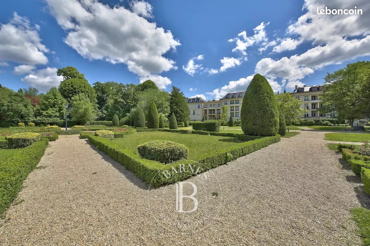 Appartement 6 pièces 151 m² · à Versailles · 151 m² · 1 596 500 €